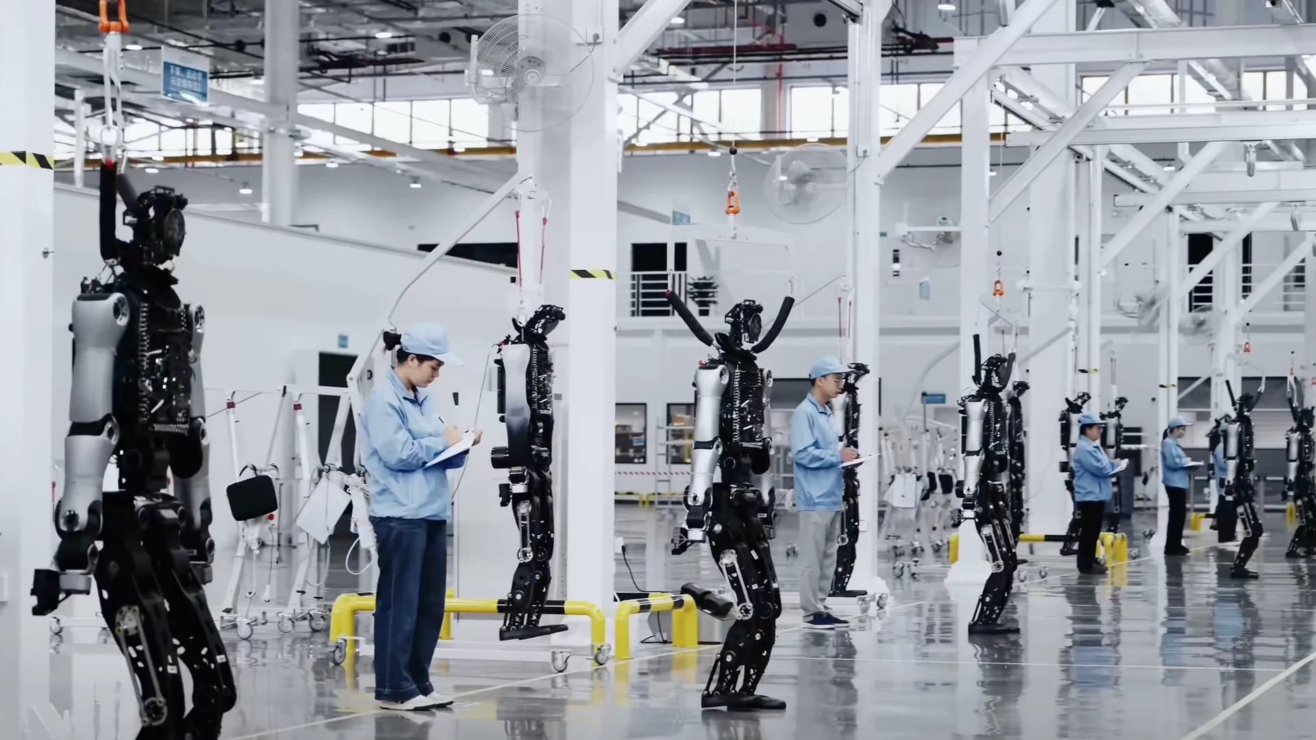 UBTECH CEO Tours Robot Factory, Says Monthly Output Could Reach 1,500 Units
